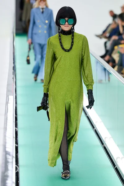Look 27